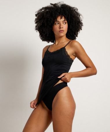 naadloze singlet met kant