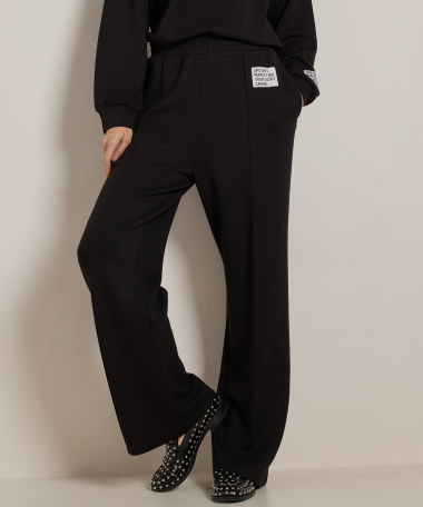 wide fit broek met label