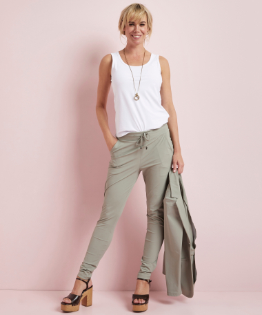 slim fit broek travelstof
