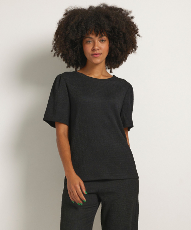uni t-shirt crinkle