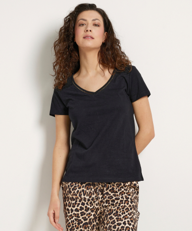 broderie t-shirt met v-hals