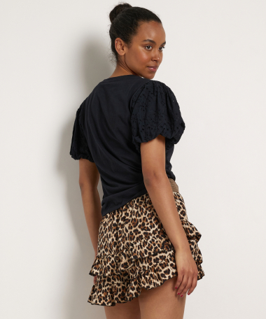 t-shirt met kanten pofmouw