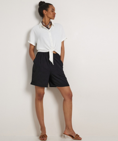 korte blouse met knoopdetail