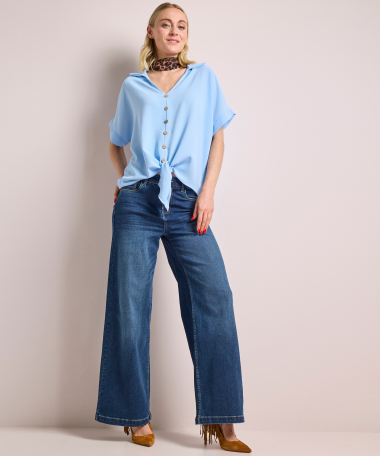 korte blouse met knoopdetail