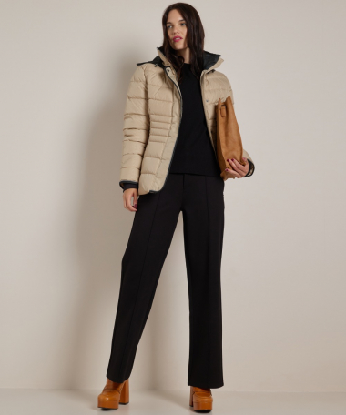 trui met ruches en knopen