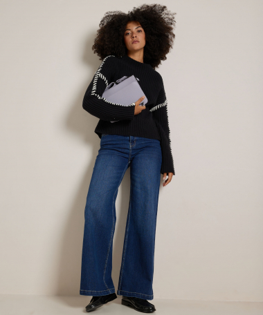 korte trui met fancy naad