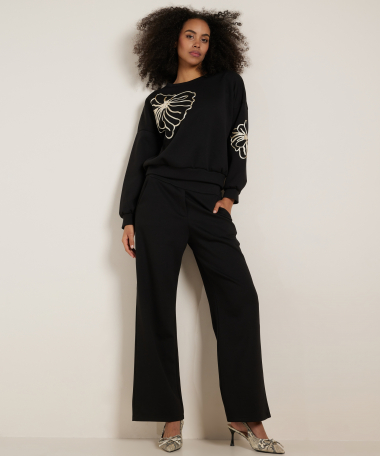 trui met bloem embroidery