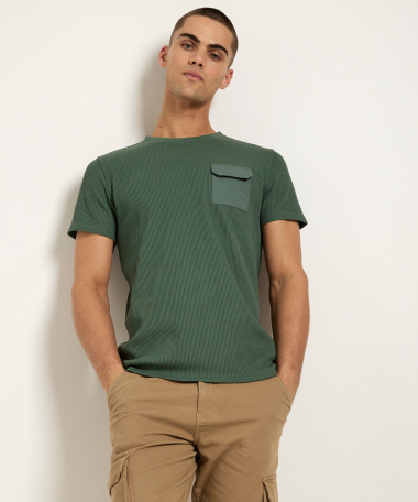 uni t-shirt met klepborstzakje