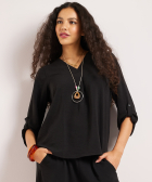 top met v-hals en ketting