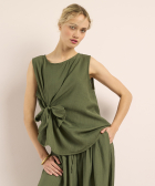 top met knoopdetail