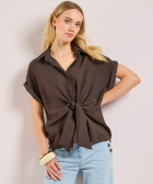 blouse met knoopdetail